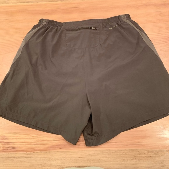 NIKE Dri-Fit Athletic Shorts. Great Condition. - Picture 2 of 3